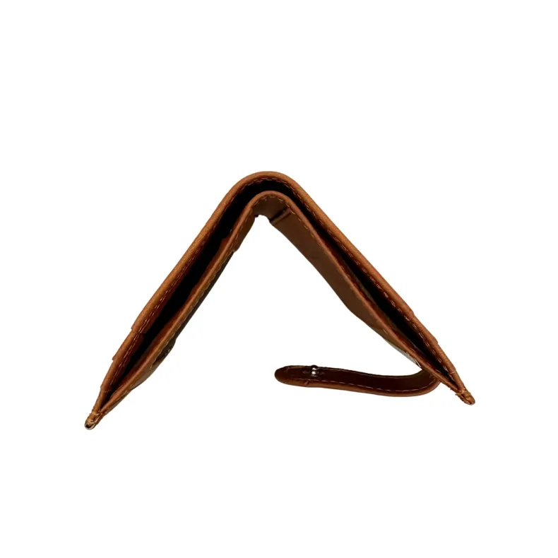 Handcrafted Card Holder With Button