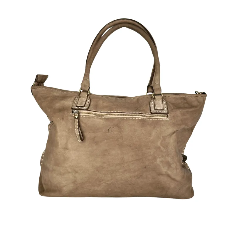 Olimpia Big – Weaving And Visible Stitching