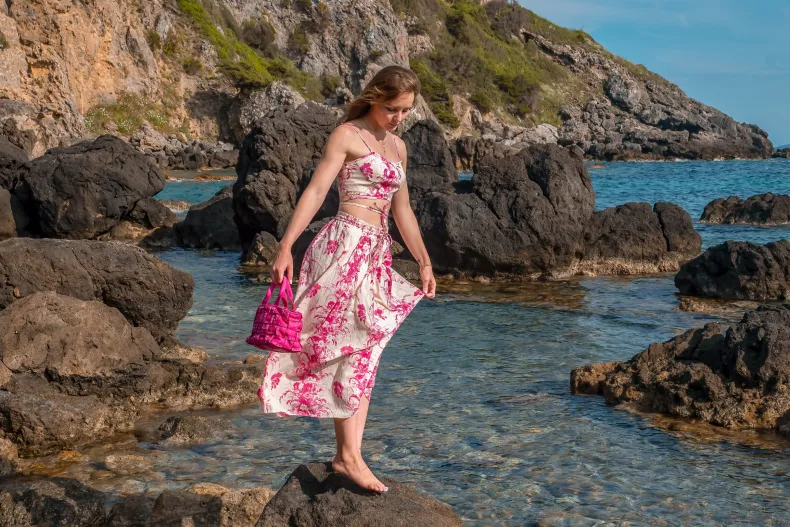 Olimpia Small – Weaving And Visible Stitching