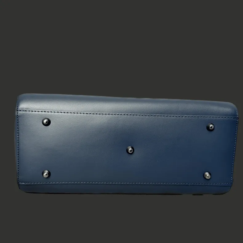 Rigid Handcrafted Bag In Smooth Leather